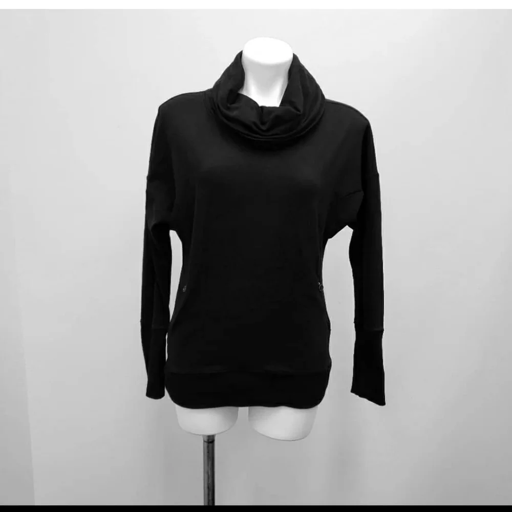 lululemon athletica Black Sweatshirt - Picture 3 of 7